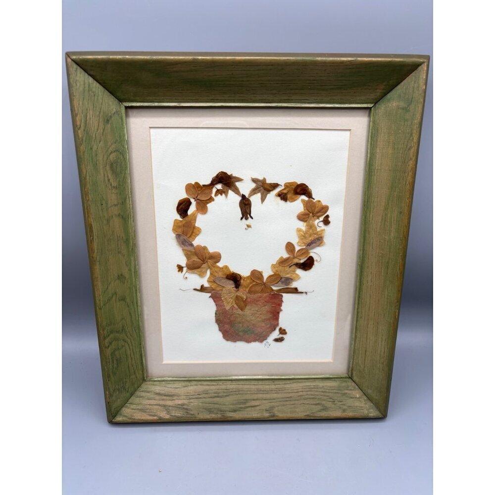 Vtg Botanical Art Framed Pressed Flower Heart Green‎ Wood Frame Wall Decor